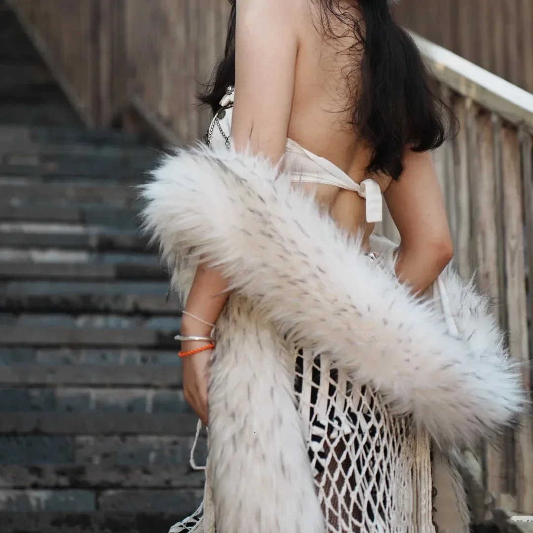 2025 Super Long Faux Fox Fur Scarf Wrap Plush Boa Collar for Women Winter Warm Shawl Necklace Stole Elegant Winter Accessory 250928