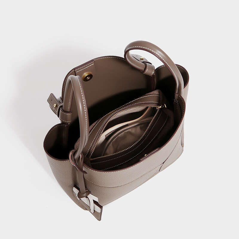 designer bag Luxury bag New Trendy Texture Fashion Versatile Commuter Large Capacity Tote Women's Underarm Bag