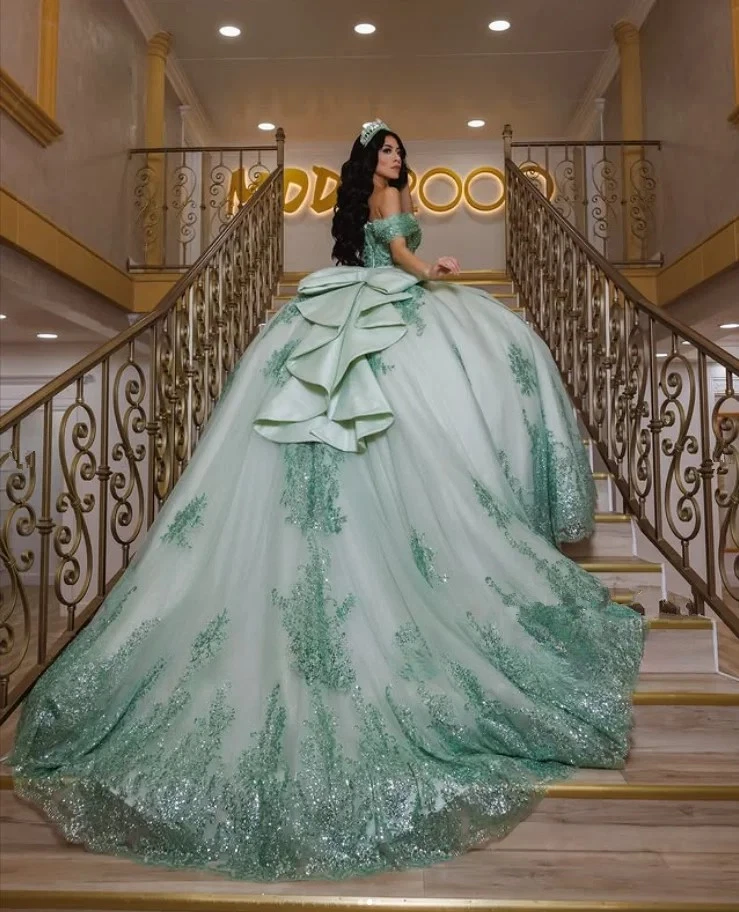 Luxurious Glitter Sequins Quinceanera Dresses With Bow Off The Shoulder Princess Boutique Party Ball Gowns Sleeveless Lace-up Chapel Train Sweet 16 Dr