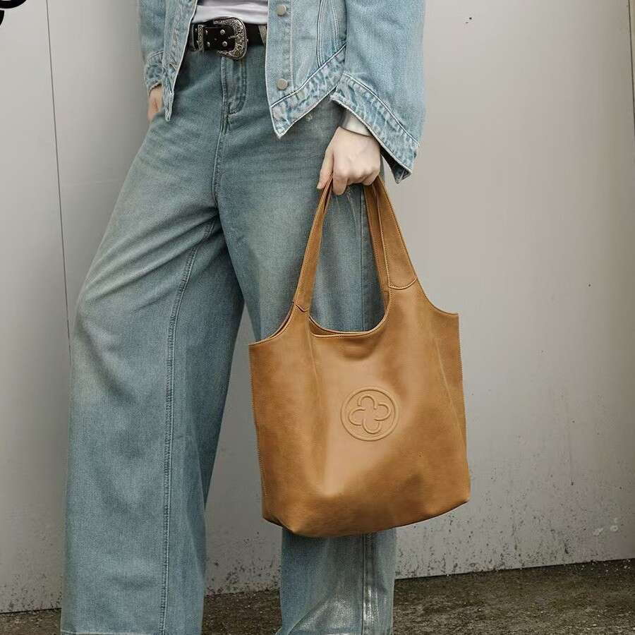 designer bag Luxury bag Italian Cowhide Kasle Vest Tote Women Large Capacity Shoulder Underarm Bag