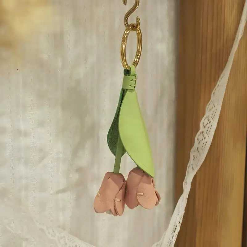 Luxury Leather Tulip Flower Shaped Bag Pendant Car Keychain Hand Rope Women Bag Accessories New Elegant Hand Bag Rope Accessories 2025 Y250928