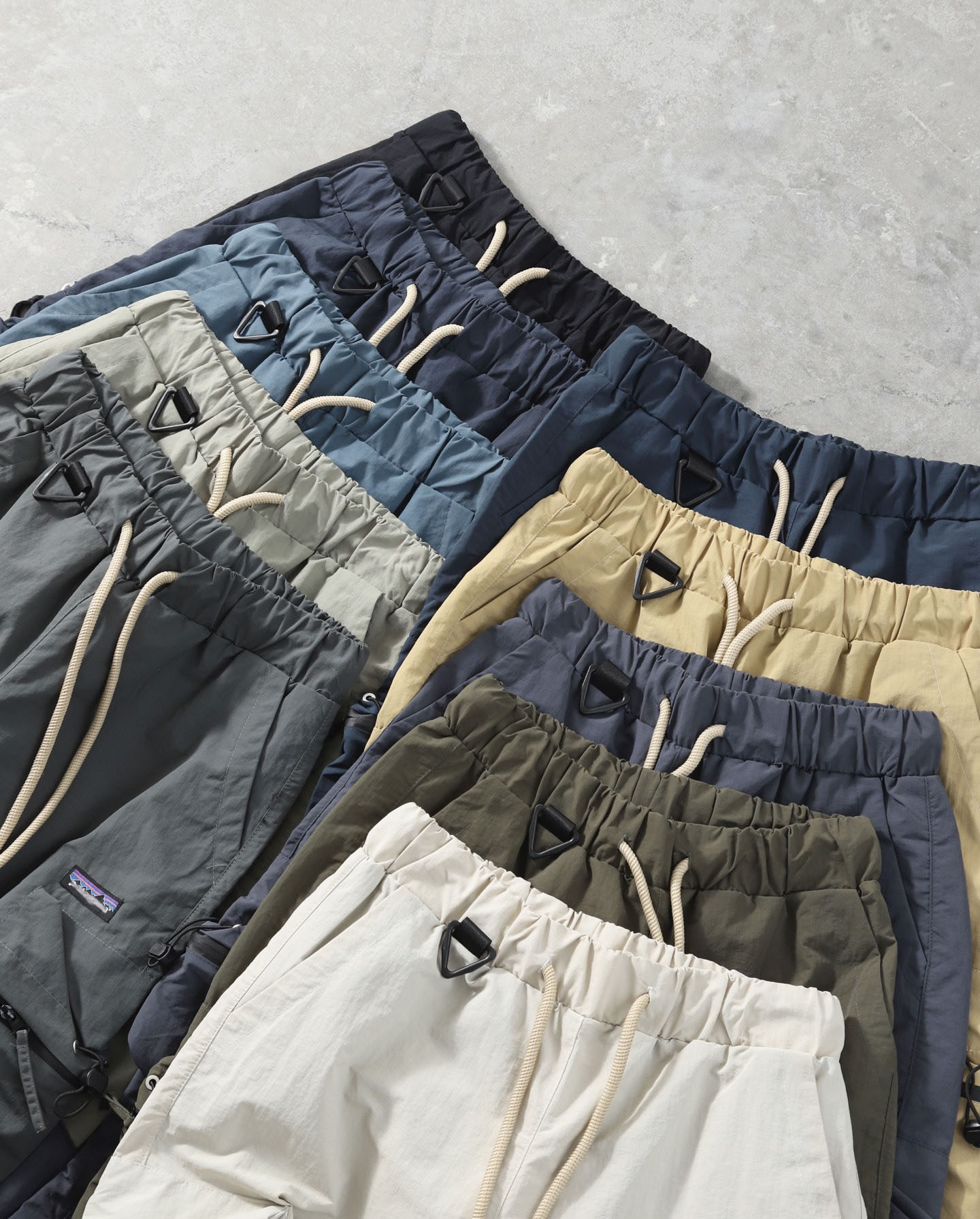 Desiger Luxury Uisex Outdoor Hikig Workwear Waterproof Breathable Parachute Cargo Pats - Drawstrig Pleated Durable Versatile Trekkig Trousers for Me Z