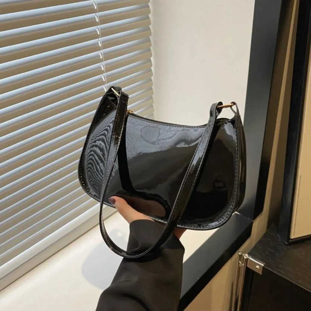 Casual New Design Womens Shoulder Bag Leather Sweet Solid Color Armpit Bag Gentle Luxury Small Handbag Women Z250928