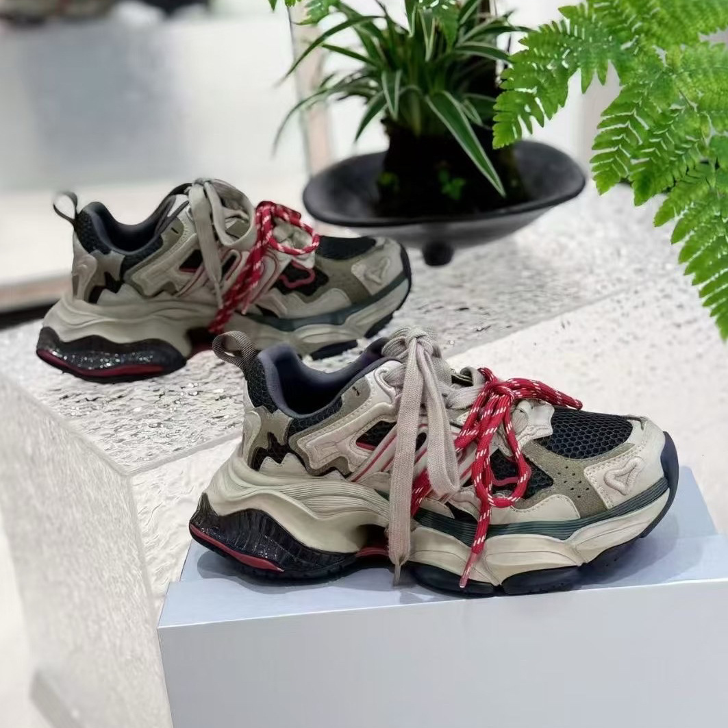 Fashion Designer Planet 2025 New Retro Dad Shoes Thick soled Women's Casual Shoes