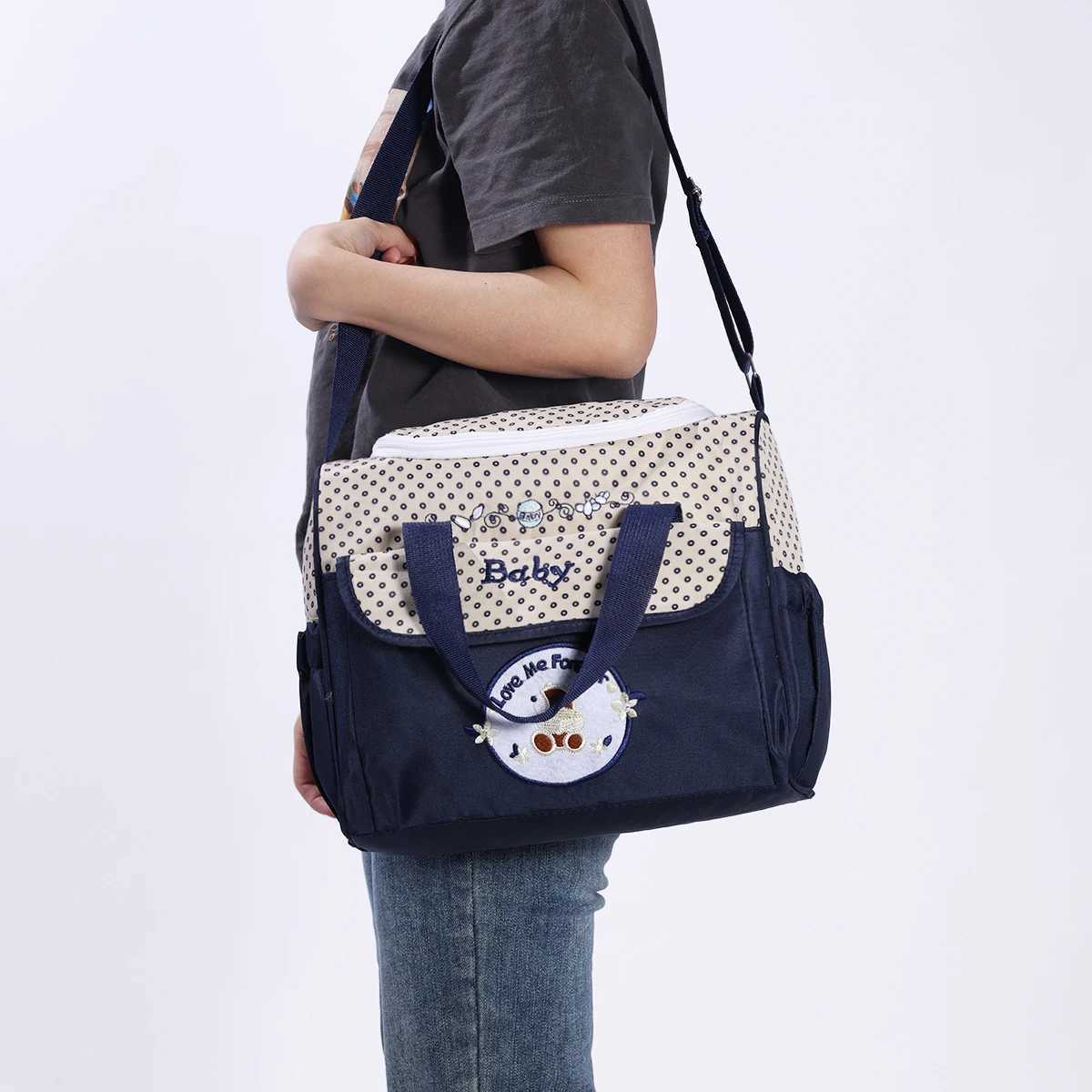 Fashionable printed multifunctional one shoulder mommy bag Portable lightweight diagonal diaper bagXJ250928