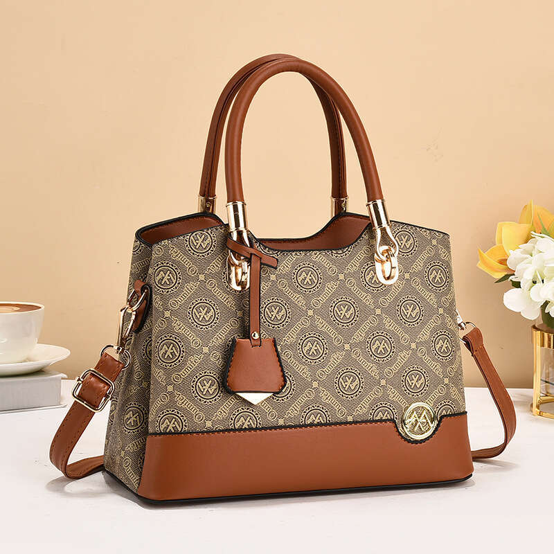 Single Shoulder Crossbody Elegant Mom Bag Versatile 2025 Summer New Fashion Handbag for Middle-aged Women