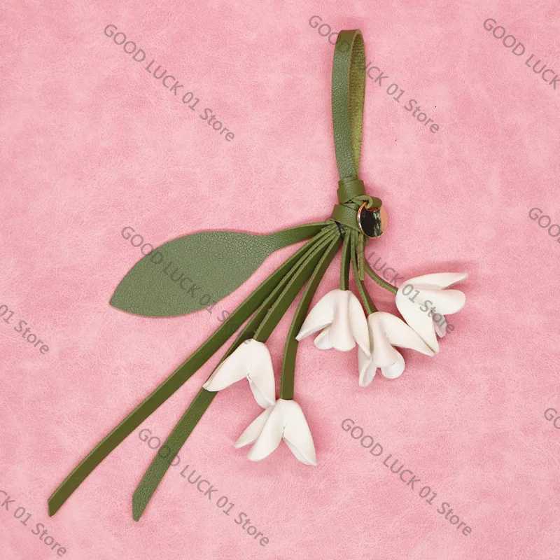 Luxury 2025 Flower Bag Pendant Cow Leather Design Exquisite Handmade Simulation Bags Pendant Osmanthus Tulip Keychain Bag Accessories Y250928