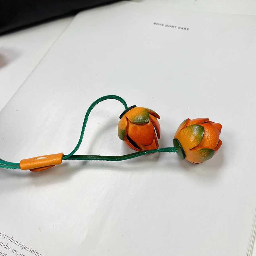 Luxury Cowhide Leather Bags Charm Flower Ball Pendant Luxury Fashion Highgrade Lychee Flower Car Pendant Decoration Bag Accessories Y250928as