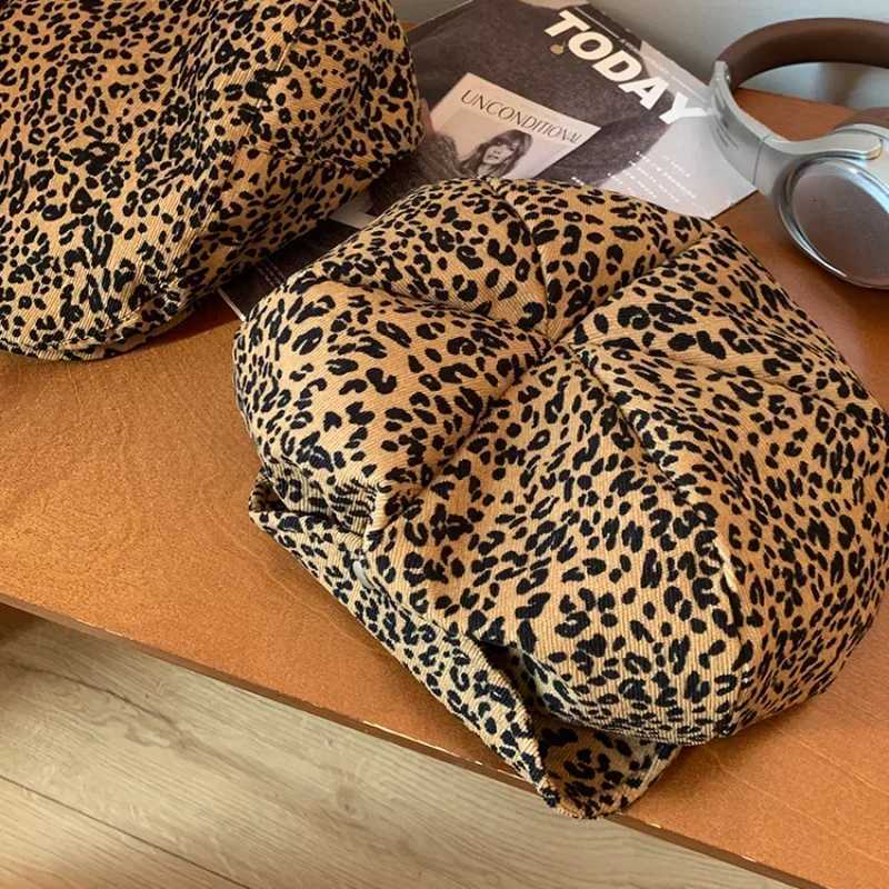 Korean Oversized Retro Leopard Print Berets Caps for Women Summer Autumn Travel Versatile Sun Protection Octagonal Newsboy Hats V250928