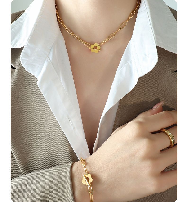 Ins Twenty Only Same Style Xiao Zouju Flower Versatile Bracelet Titanium Steel Gold-Plated Jewelry E124