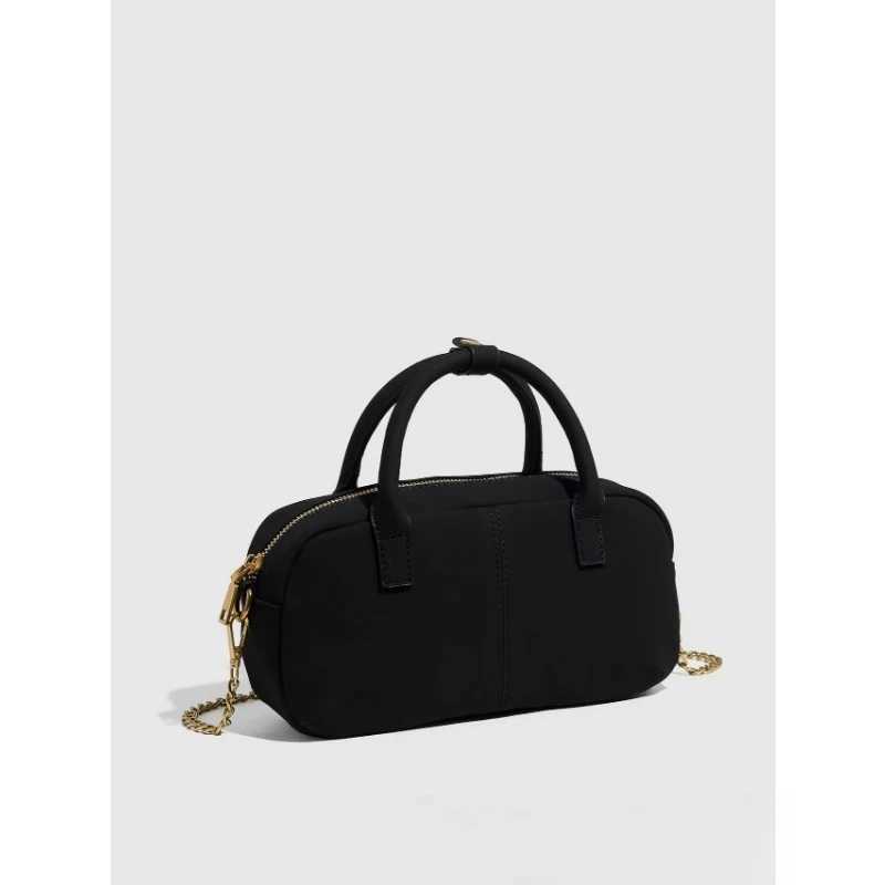 2025 DOUBLE HANDLE Luxury Design New in Handbags Womens Casual Baguette Bag with Removable Crossbody Strap Z250928