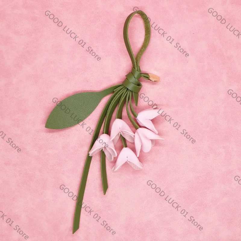 Luxury 2025 Flower Bag Pendant Cow Leather Design Exquisite Handmade Simulation Bags Pendant Osmanthus Tulip Keychain Bag Accessories Y250928
