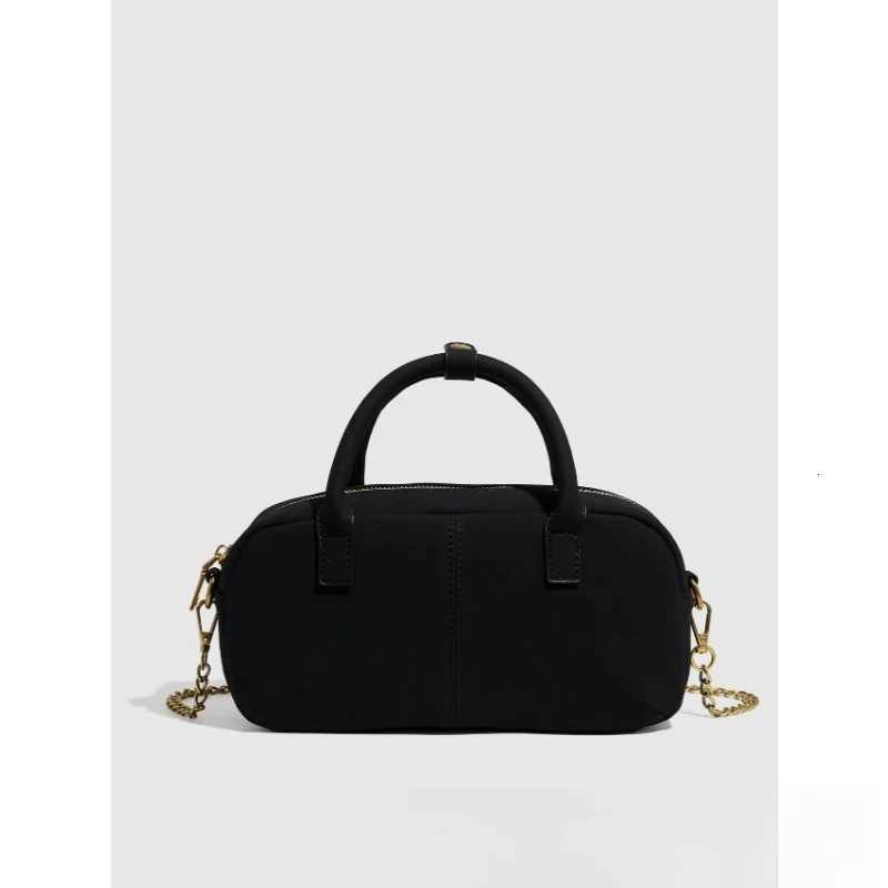 2025 DOUBLE HANDLE Luxury Design New in Handbags Womens Casual Baguette Bag with Removable Crossbody Strap Z250928