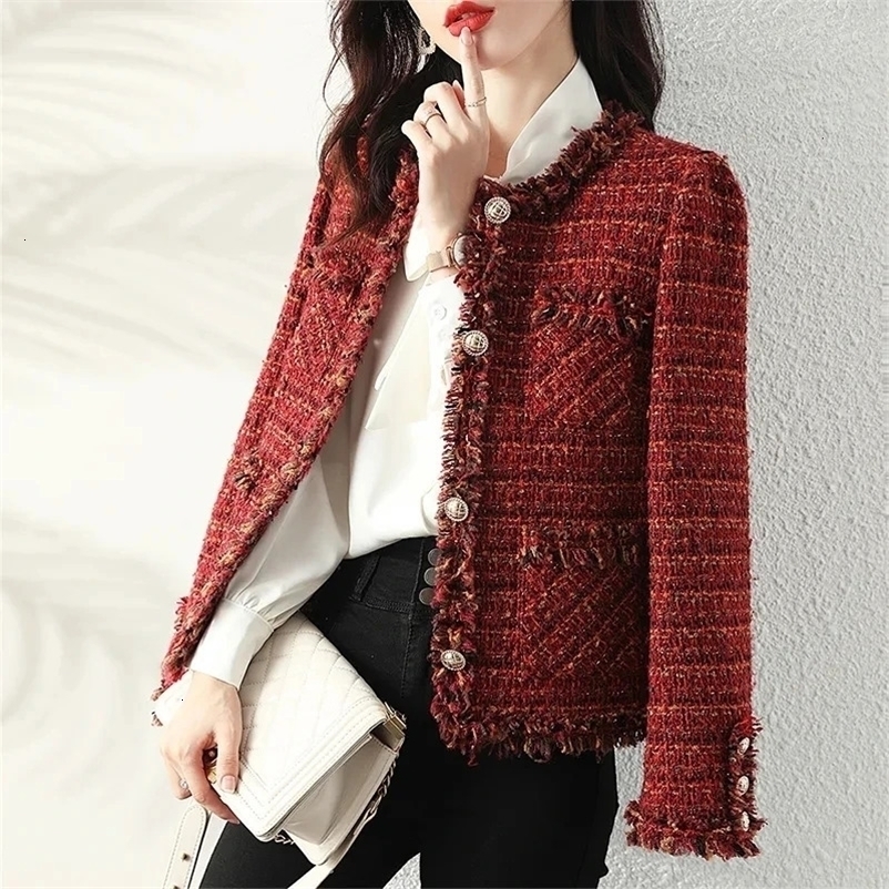 Autumn French High end Temperament Red Fragrant Coat Womens Short Thick Tweed OutwearFashion Women Slim Thicken Jacket 240712