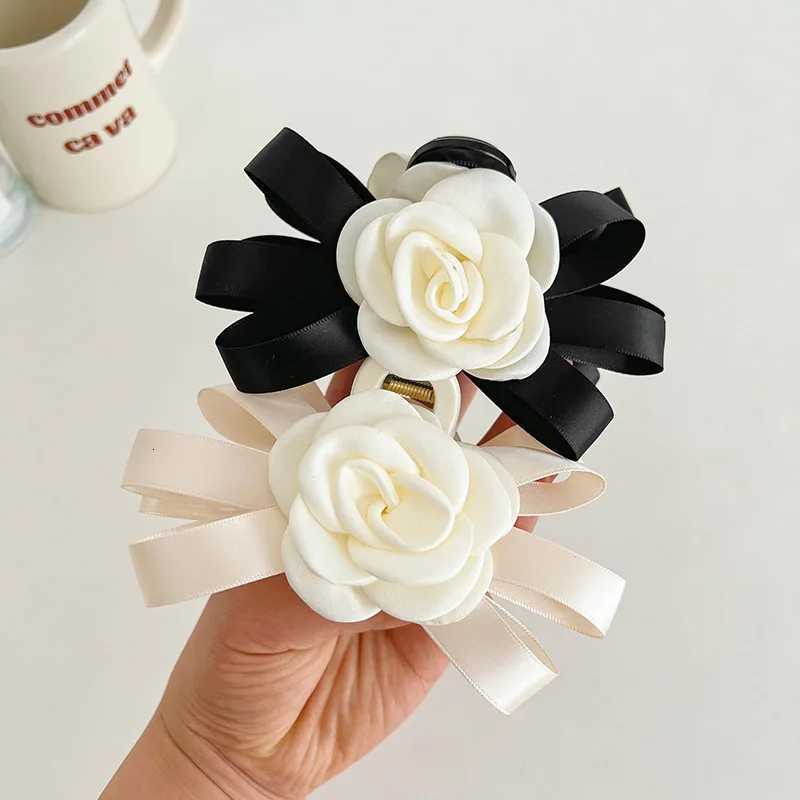 DS NEW Classic Retro Camellia Flower Hair Claw 12CM Large Claw Clips Beach Trendy Hair Clips Hair Accessories for Women Girls W250928