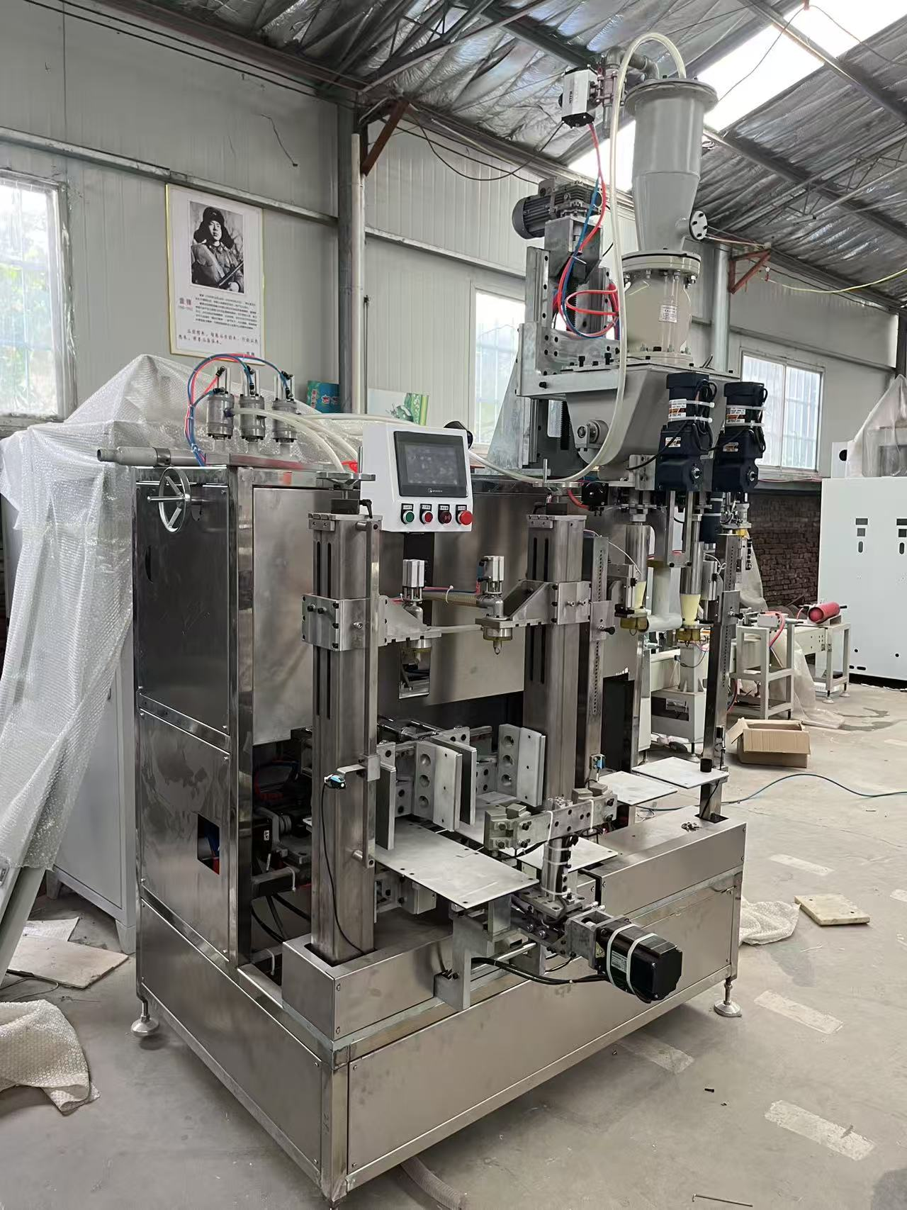 Four-Station Dry Powder Filling System for Automatic Coarse Filling, Fine Filling, Powder Return, and Dust Removal in Dry Powder Fire Extinguishers