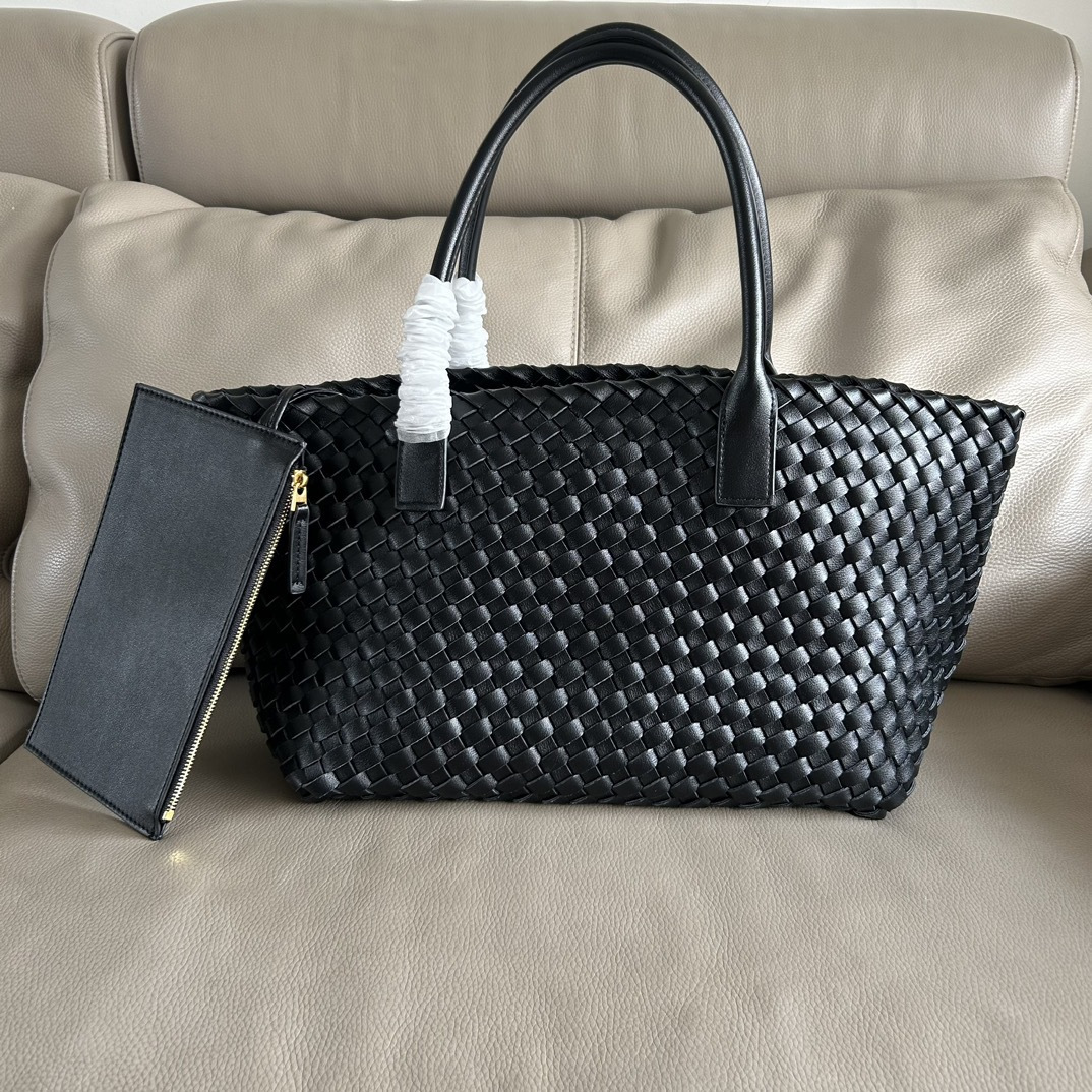 New Women's Knitted Handbag 2025 Fashion Designer Large Capacity Mommy Bag Single Shoulder Genuine Leather Women's Bag