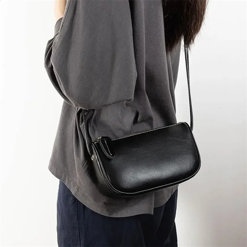 Womens Leather Garbage Bag 2024 Fashion Womens Retro Shoulder Bag Maillard Womens Cross Bag240921bj