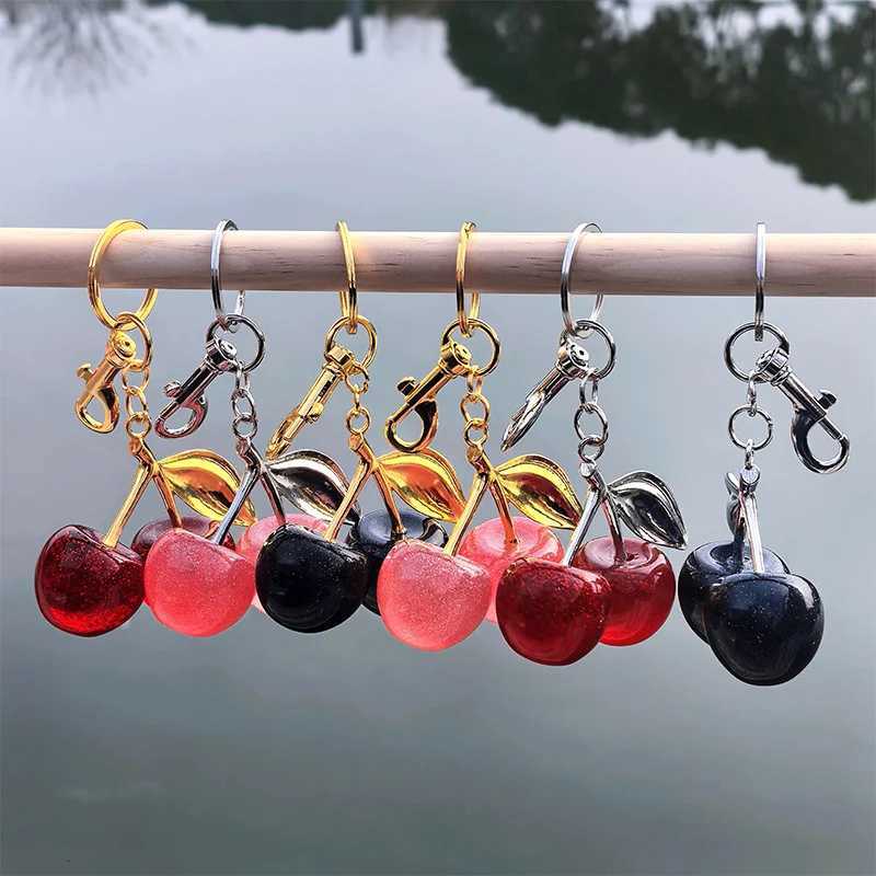 Luxury Fashion Delicate Red Cherry Charm Keychain 3 Color Gold Silver Keyring Elegant Womens Backpack Purse Charm Earrings Jewelry Y250929as