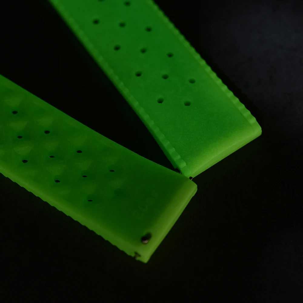 New Glow Luminous 20mm 22mm FKM Rubber Strap Tropical Band Quick Release Sports Bracelet for Seiko for Omega Men Women Universal W250928