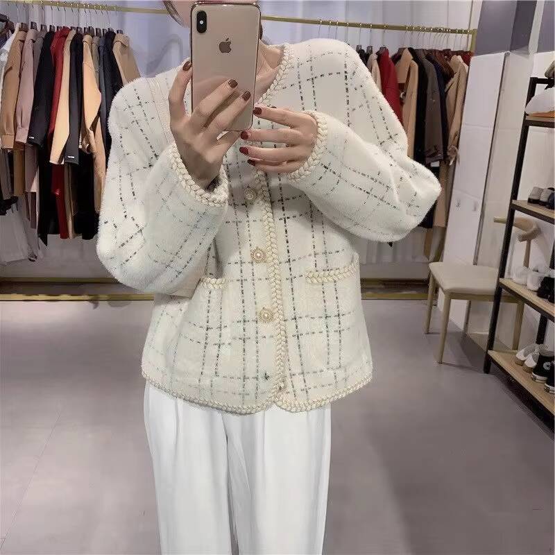 Autumn New Design SingleBreasted Plaid Knitted Retro Pearl Button Sweater Fashion Customizable Cardigans Sweaters