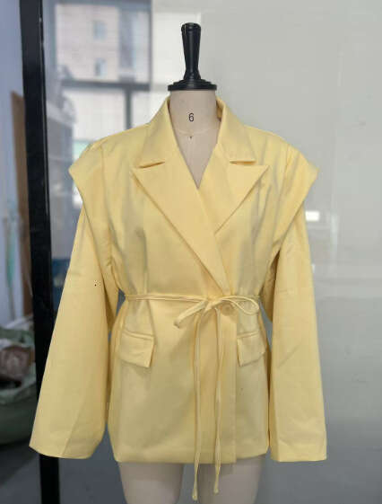 2025 Spring and Autumn Korean Style Elegant Lace-Up Padded Shoulder High-End Blazer