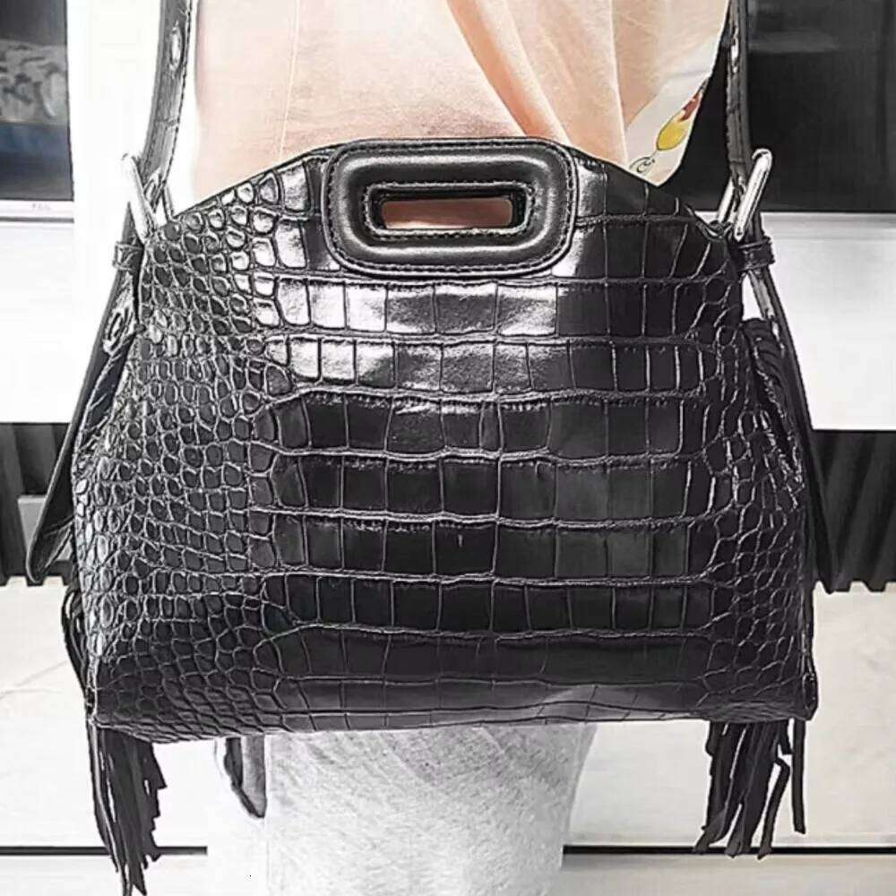 High Quality Tassel Lady Messenger Pu Leather Fashion Women's Shoulder Female Crossbody Bag Sac A Main
