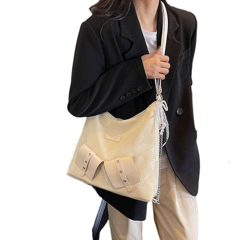 Spring Summer Large Capacity Commuter Backpack Shoulder Crossbody Bag, Lightweight Beautiful Foreign Style. Fashionable And Versatile