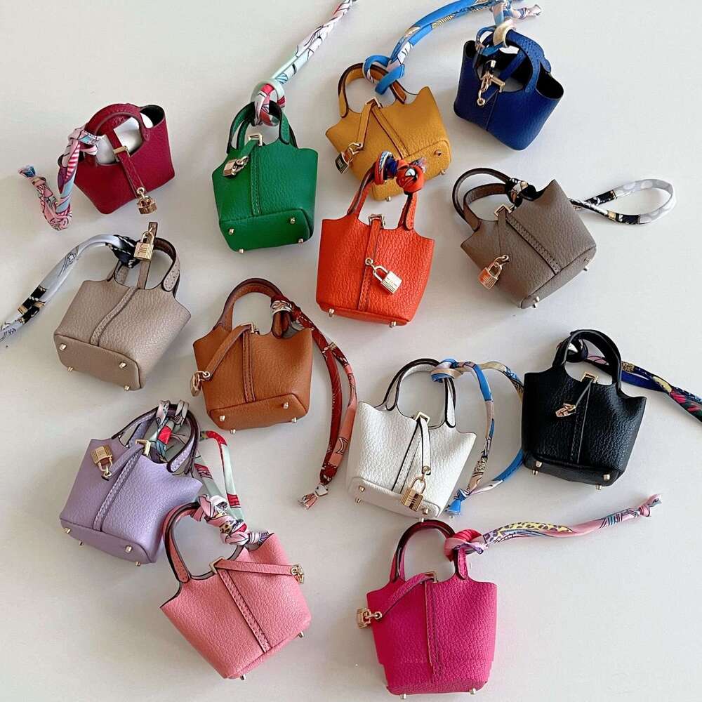 Home Mini Basket Bag Pendant Leather Car Keychain Cute Creative Earphone Case Handmade