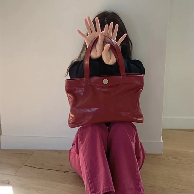 Retro Red Fashionable Large Capacity Bottom Bag Solid Color Oil Wax Leather Womens 2024 Casual Handbag Simple Bag241018bj