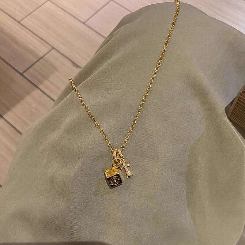 Cross Necklace for Women Fashion Exquisite Pendant High-end Elegant Versatile