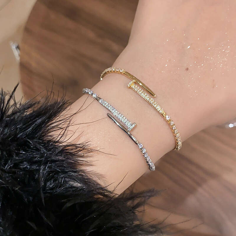 Bracelet Designer Luxury jewelry for women Zircon inlay charm chain copper plated with 18K gold Exquisite High-end Elegant and fashion Festival Holida