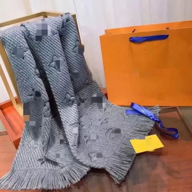 luxury Designer Cashmere Scarf Winter Women Long Scarf Quality Headband Fashion Men brand Scarves Classic Printed Check Big Plaid Shawls Soft comfortable gift