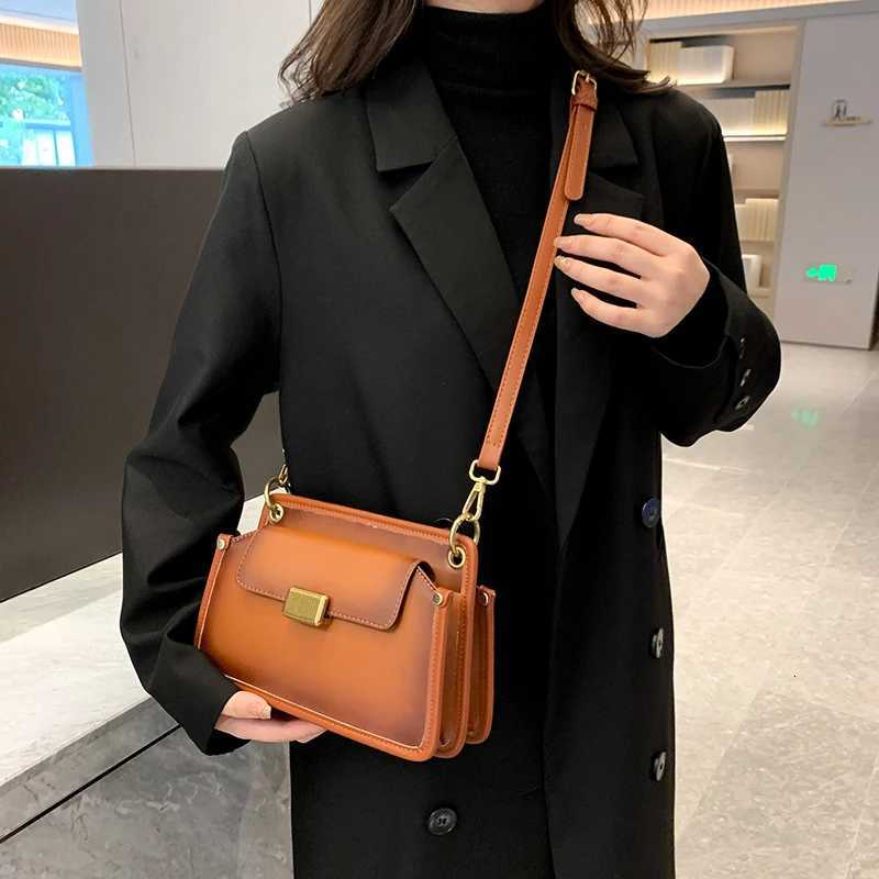 New Fashion Leather Crossbody Bag For Women Elegant Minimalist Tote Handbag With Large Capacity Solid Color Design Z250928