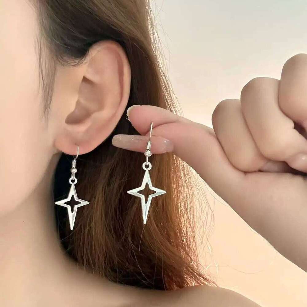 Minimalist Star Cross Pendant Necklace for Women Men Punk Hip Hop Unisex Neck Chain Y2K Fashion Jewelry Gifts