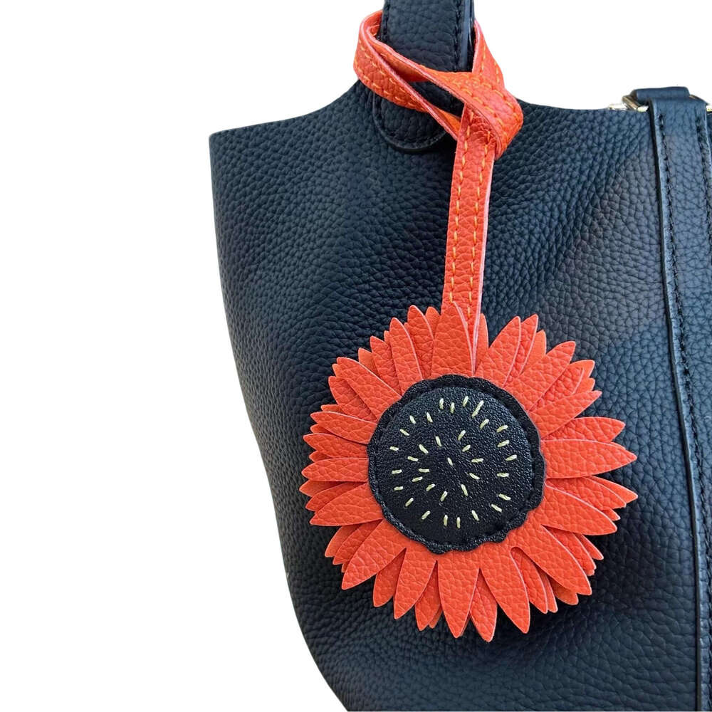 Handmade Small Daisy Sunflower Leather Bag Pendant Women's Keychain Accessory