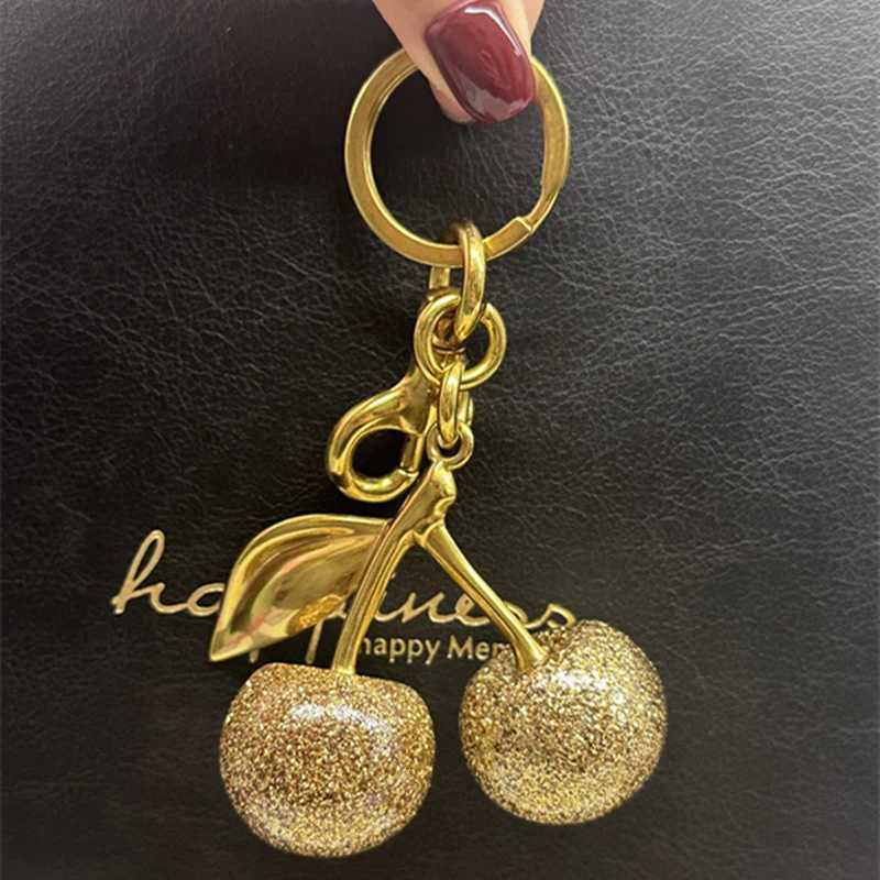 Luxury Two Types Different Styles Crystal Cherry Charm Pendant For Handbag Womens Keychain Accessory Christmas Gift Y250929as