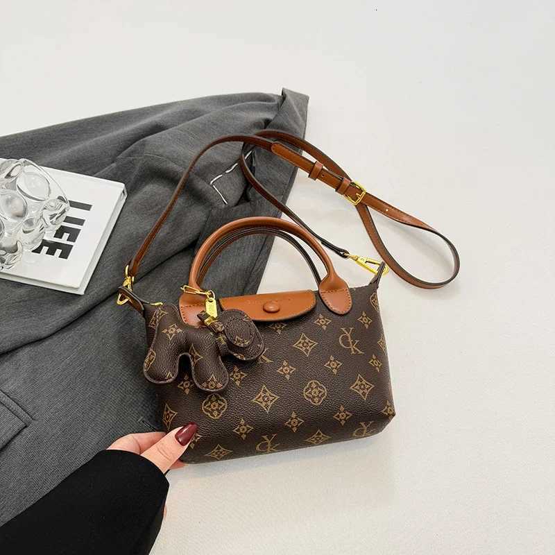 Premium Vintage Messenger Bag For Women Chic Minimalist Leather Tote Crossbody Purse With Customizable Designer Letter Z250928
