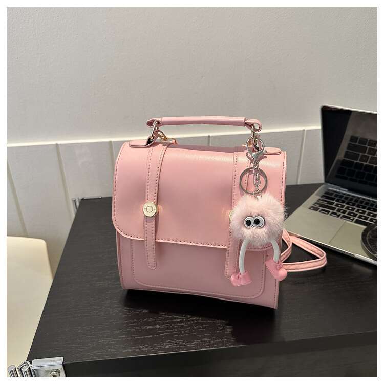 New Hot Sale Retro Women's Fashion Fashionable Pendant Shoulder Bag Casual Simple Backpack