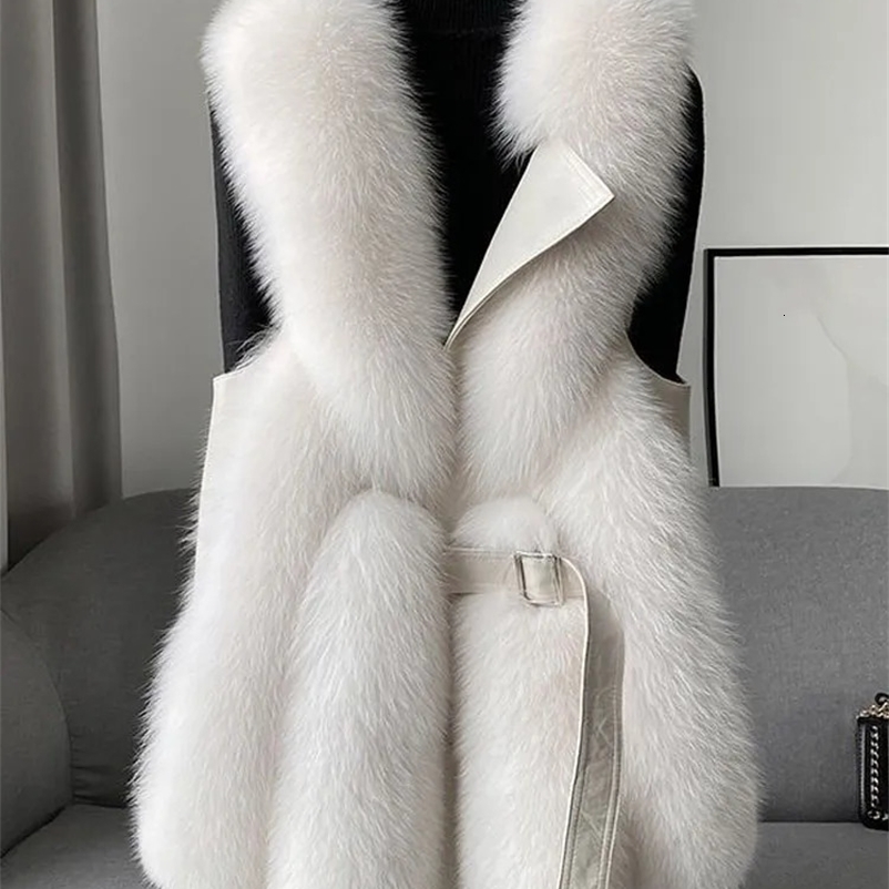 Fashionable expert made fur sleeveless jacket with a high-end feel fox fur V-neck vest autumn and winter street thick warm womens vest 240924