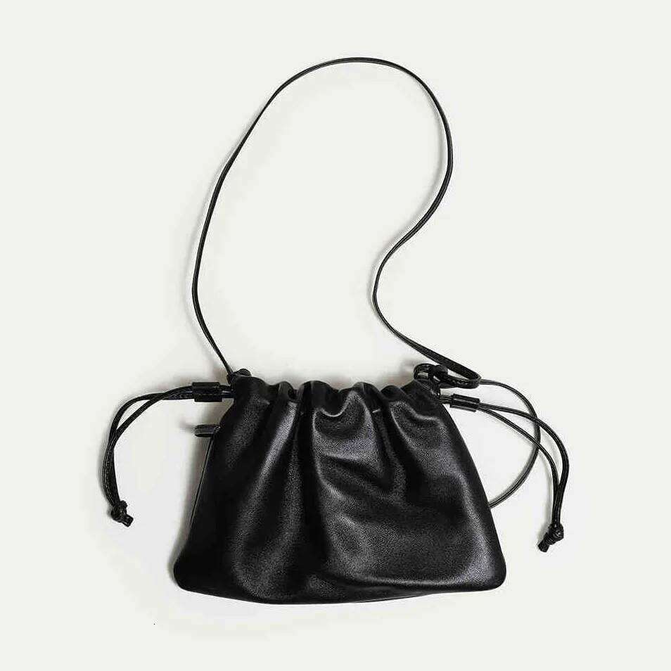 Sheepskin Cloud 2025 Niche Soft Leather Drawstring Design Shoulder Fashion Women's Portable Hand-Owned Slide Bag 250911 Mdng916