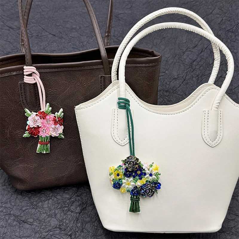 Luxury Flower Plants Bag Accessories Pendant Patches For Clothing Diy Sew On Beaded Applique Bag Charm Bordados Para Bag Clothing Y250928