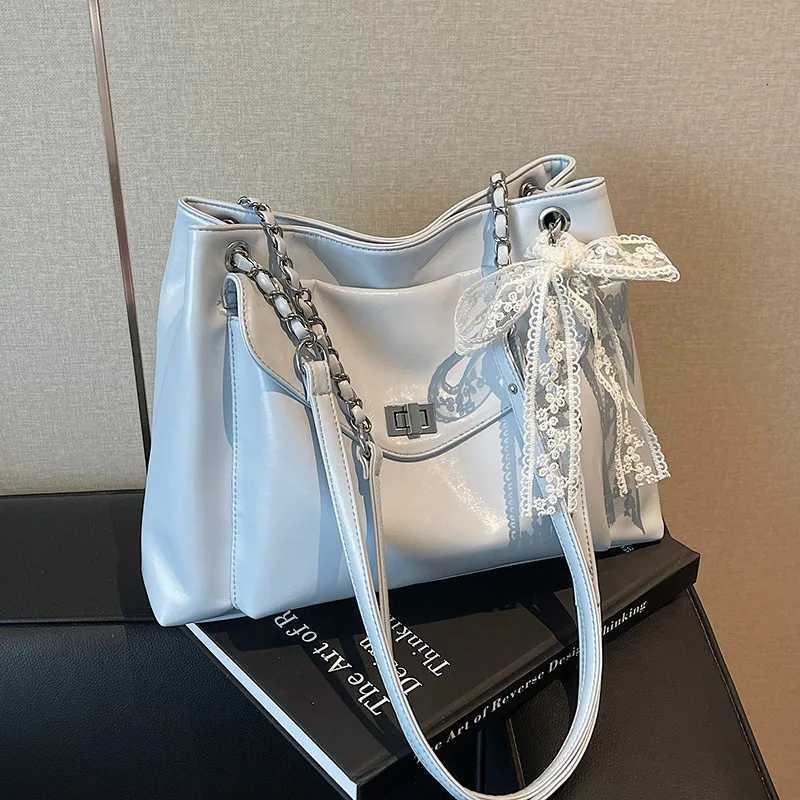 Korean Fashionable Niche Minimalist Ballet Style Armpit Baguette Bag Casual Womens Shoulder Bag Z250928