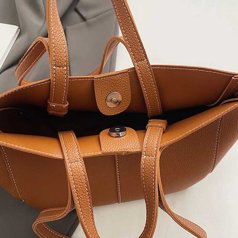 Autumn Vintage Soft Pu Leather Tote for Women 2024Luxury Designer Large Capacity Top Handle Bag Hobo Shopper Shoulder Bag Female Z250928