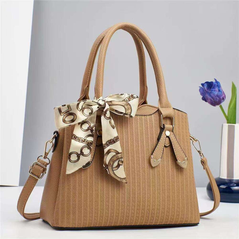 Fashion Trendy Single Shoulder Simple New Style Versatile Korean Version Crossbody Bag Personality 2025 Women's Handbag