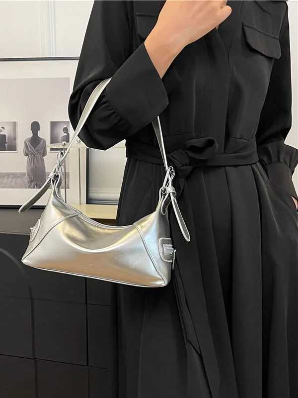 Vintage Underarm Tote Bag Womens Faionable Versatile Single oulder Bag Casual Wear Resistant Zipper Closure Pillow ape Z250928