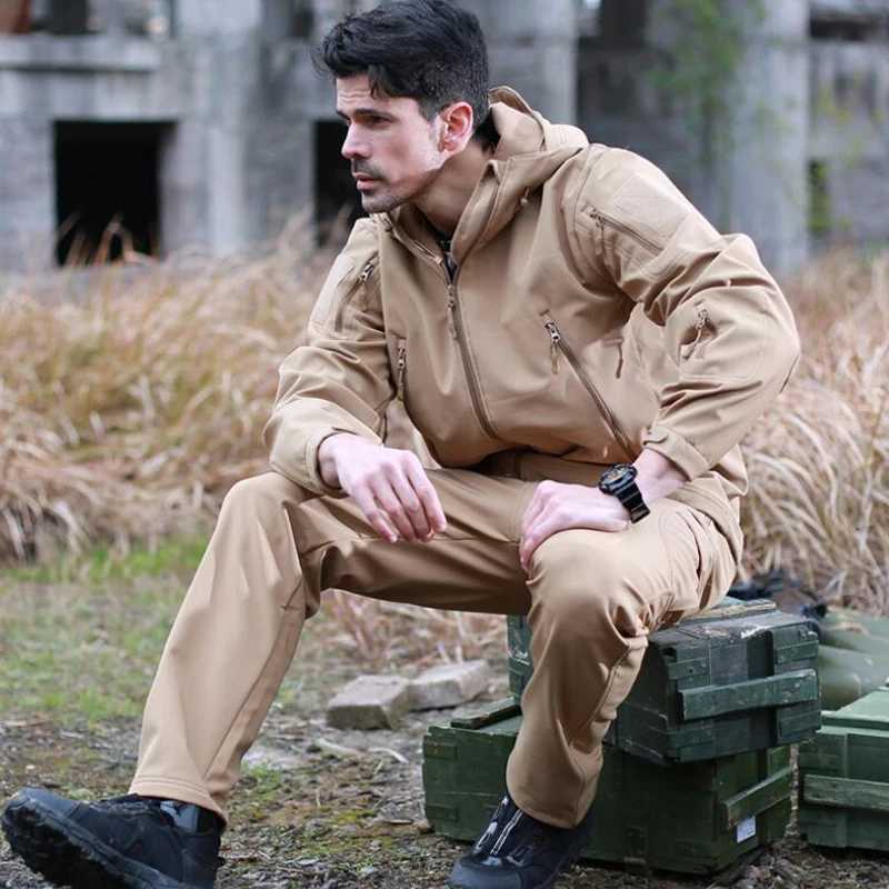 Mens Tactical Jackets Warm Soft Shell Hooded Coat Combat Suits Hiking Camping Climbing Pants Men Hunting Clothes Wearresisting W250928