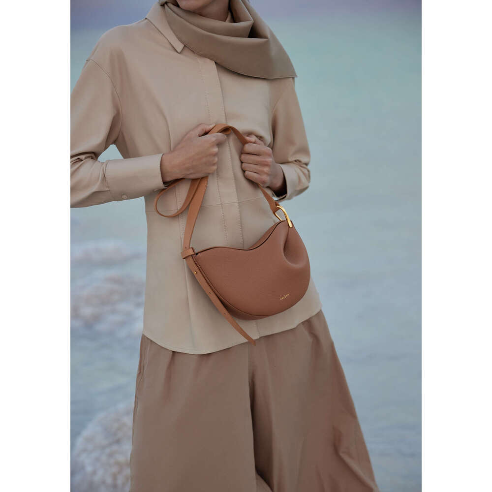 designer bag Luxury bag French Niche Brand Pol Color Matching New Women's Tonca Pea Genuine Leather Shoulder Crossbody fashion Bag