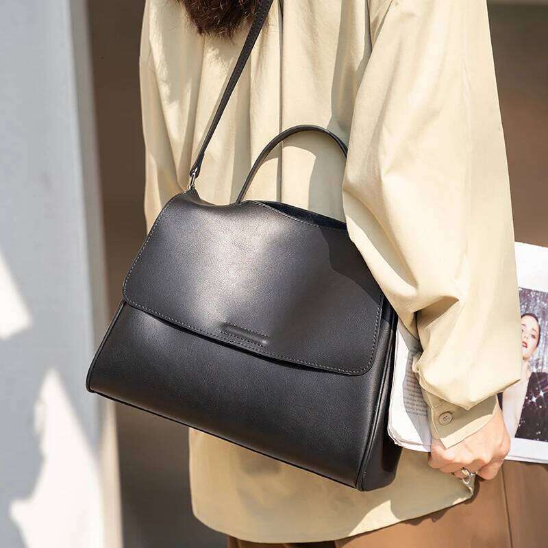 Designer Bag Women Cow Genuine Leather Durable Shoulder Bag Female Fashion Designer Handbag Ladies Retro Commuting Large Capacity Bags