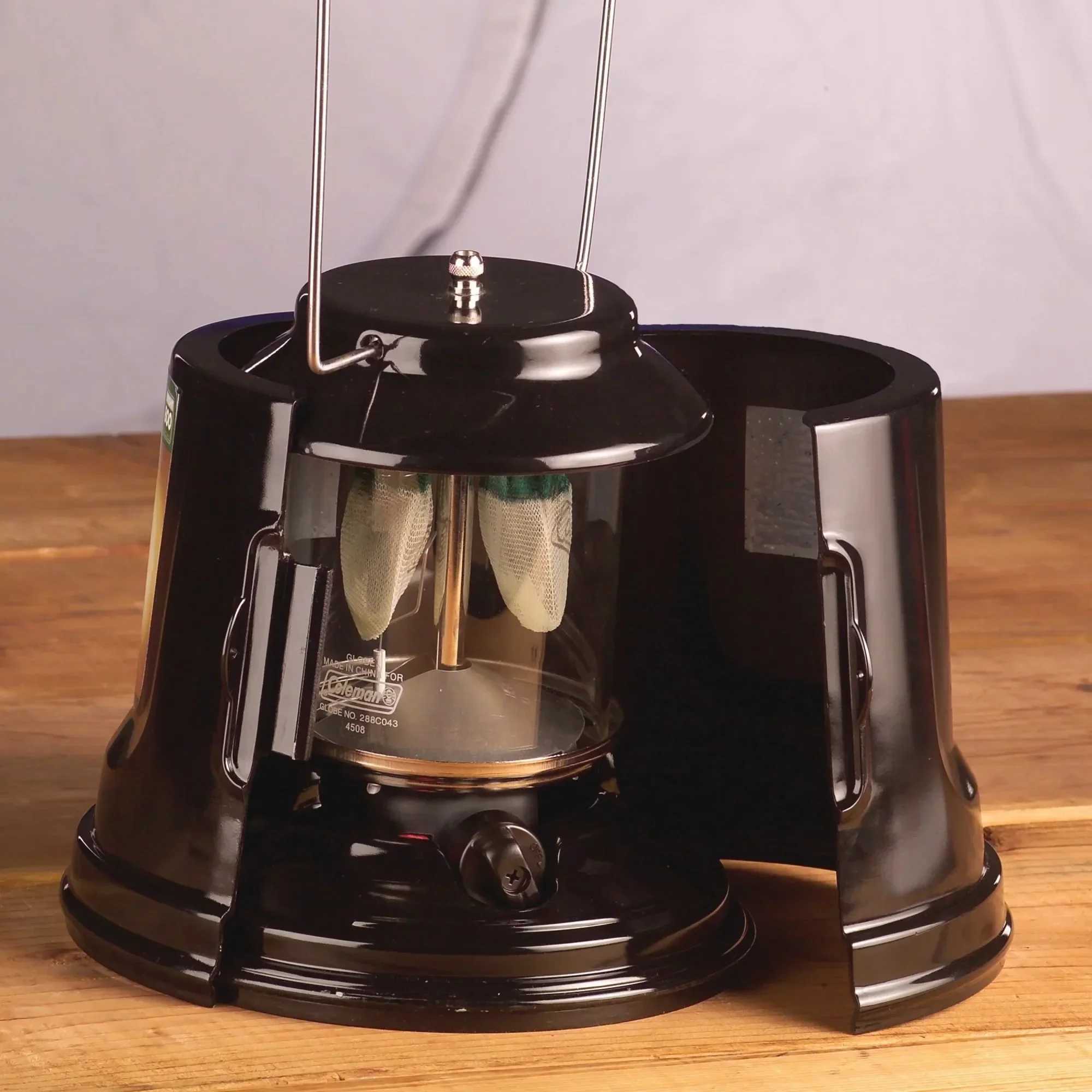 Powerful 810Lumen Propane Lantern with Case Perfect for Camping Hiking Emergency Prep C250928